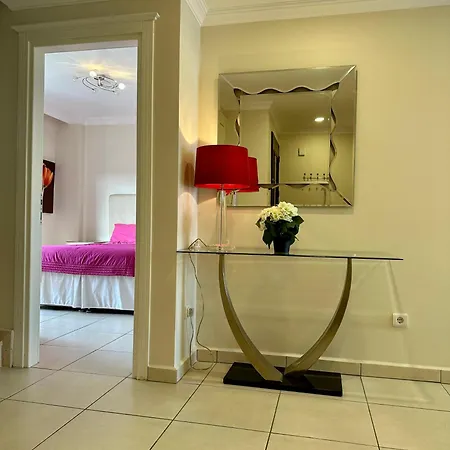 Apartamento Wonderful 3 Bed Duplex In Sought After Prime Community *