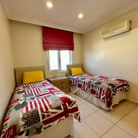 Wonderful 3 Bed Duplex In Sought After Prime Community Apartamento *
