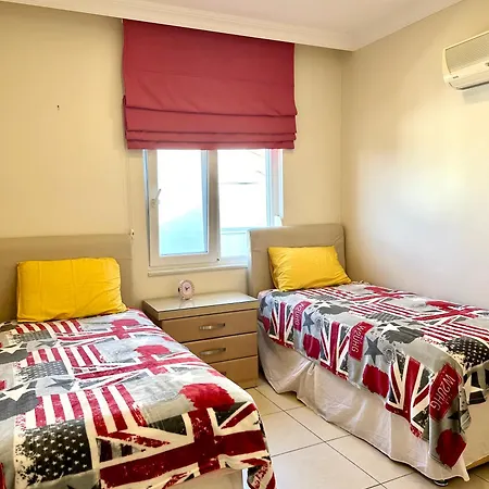 Wonderful 3 Bed Duplex In Sought After Prime Community Side