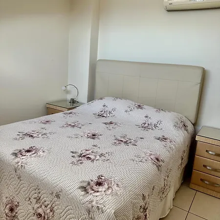 Wonderful 3 Bed Duplex In Sought After Prime Community Appartamento Side